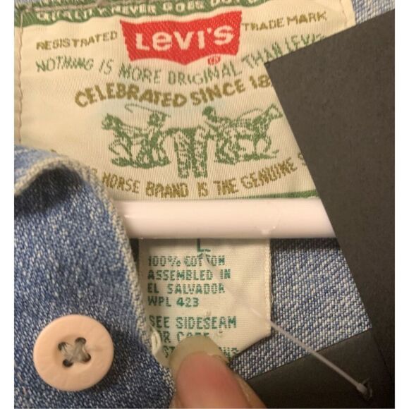 Vintage Levi's Denim Button Down Top - Picture 5 of 7